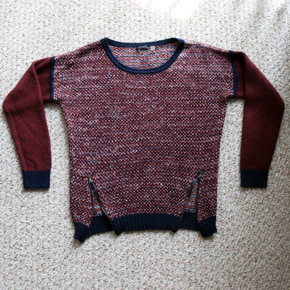 Size M Dex Blue & Red Sweater - Picture 2 of 4